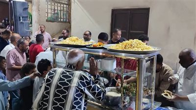 بالصور.. طعمية شندي تجمع شمل الأسوانيين ليلة العيد 