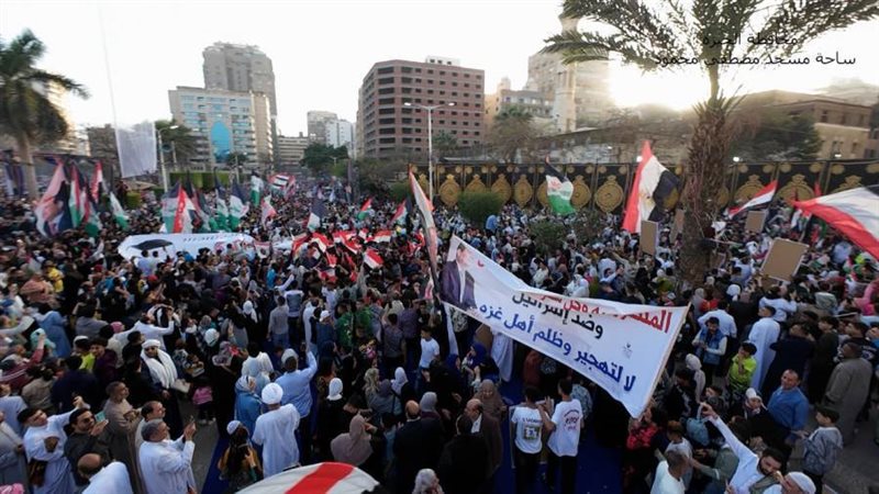 احتشاد المصريين بعد