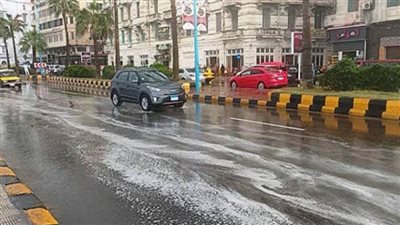 أمطار على الإسكندرية مع استمرار الملاحة بالميناء