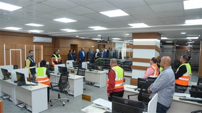 محافظ الإسكندرية يتابع أجواء الاحتفال بعيد الفطر من داخل مركز السيطرة في ثاني أيام العيد