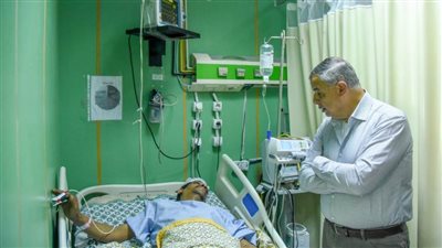 محافظ الإسكندرية يتابع تداعيات انهيار عقار بالجمرك