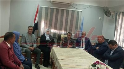 وكيل تعليم كفر الشيخ يجري مقابلات مع المتقدمين لتيسير الأعمال 