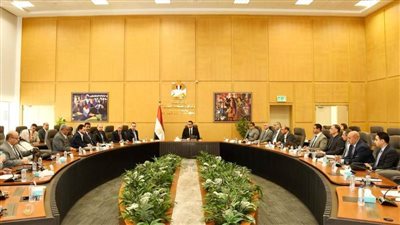 وزير الإسكان يلتقي مجموعة من المطورين بإقليم الساحل الشمالي الغربي