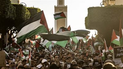 وقفات احتجاجية وإضراب شامل في عدة مدن فلسطينية للتنديد بالعدوان الإسرائيلي على غزة