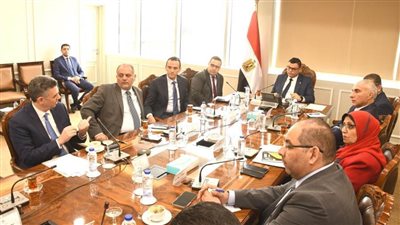 وزير الإسكان يُتابع معدلات تسويق عدد من مشروعات هيئة المجتمعات العمرانية الجديدة