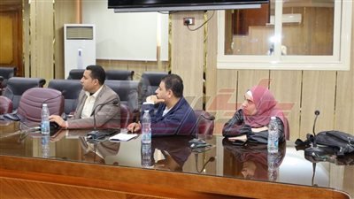 محافظ كفر الشيخ يستعرض المشروعات الخدمية والتنموية في لقائه بالصحفيين