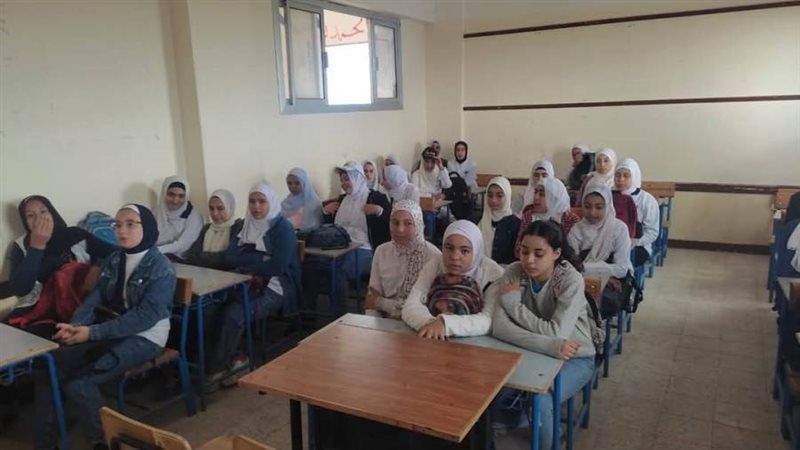 جانب من الندوات