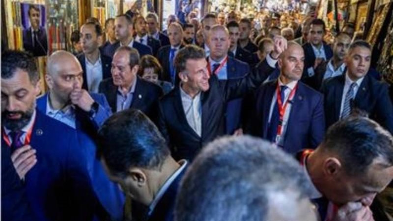 جانب من جولة الرئيس