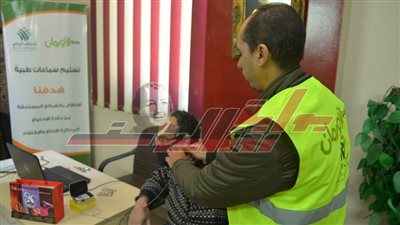 تسليم أجهزة تعويضية للمرضى غير القادرين بكفر الشيخ