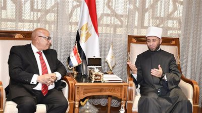 وزير الأوقاف يستقبل رئيس شركة المياه 