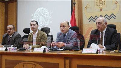 محافظ كفر الشيخ يعقد اجتماعًا موسعًا لتنفيذ مشروع التدريب العملي المشترك «صقر» لمجابهة الأزمات