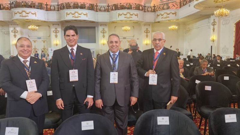 خلال المنتدي