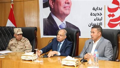 خلال الاجتماع التنسيقي.. محافظ المنيا يتابع استعدادات التدريب العملي 