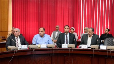 محافظ الإسماعيلية يناقش آخر مستجدات الإعداد والتجهيز لاحتفالية إعادة افتتاح النصب التذكاري بجبل مريم  