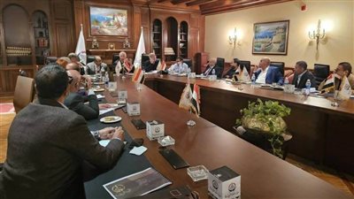 بحضور قيادات الحزب.. اجتماع موسع في “الجبهة الوطنية” لبحث دعم المشروعات الصغيرة