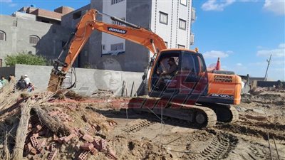 الموجة الـ25 تزيل التعديات على أملاك الدولة ومخالفات البناء بمركز بلطيم