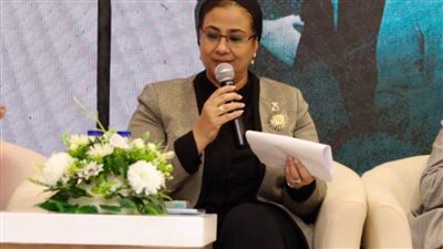 أمل عمار تشارك في تكريم نجوم وصناع مسلسل 