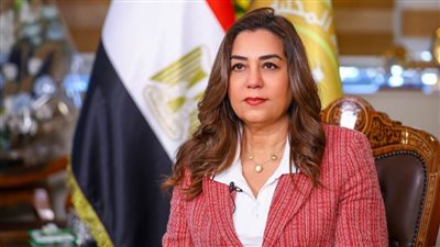 وزيرة التنمية المحلية تتابع مع المحافظين اجراءات تحديد أسعار تعريفة الركوب الجديدة لسيارات الأجرة