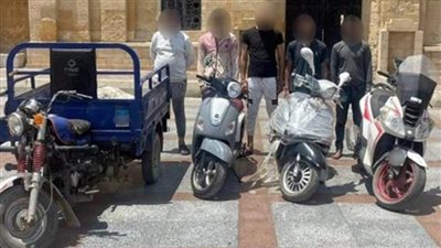 مباحث القاهرة تعيد 8 دراجات نارية إلى مالكيها بعد ضبط تشكيل عصابي تخصص في سرقتها بالشروق