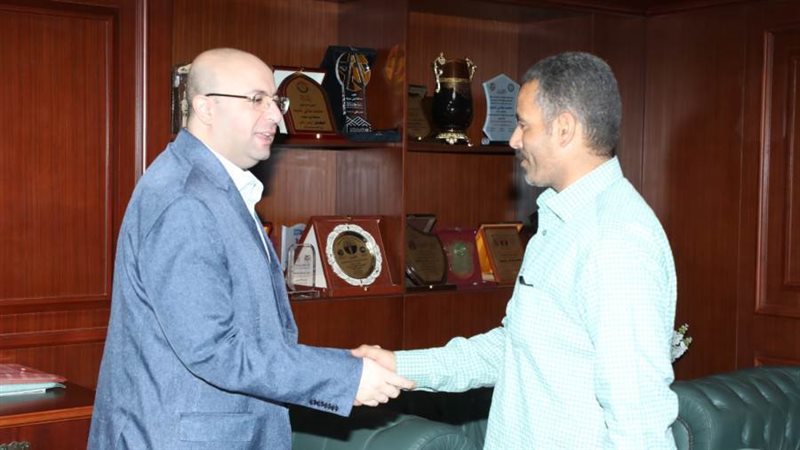 محافظ بنى سويف يستقبل