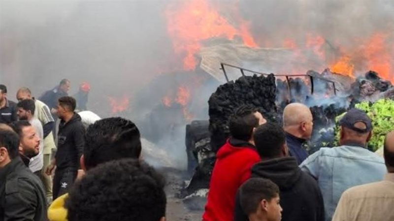 جانب من الحريق