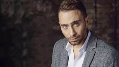 حسام حبيب يحسم جدل خطوبته ويكشف صورتها