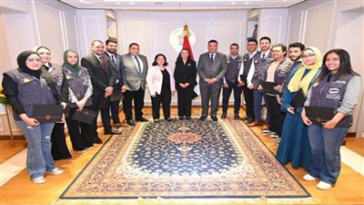 وزيرة التضامن تكرم فرق عمل الوزارة وقطاعاتها المختلفة