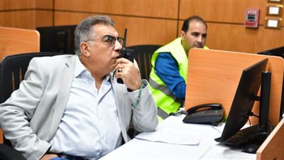 محافظ الدقهلية يتابع جهود الوحدات المحلية في كسح مياه الأمطار 