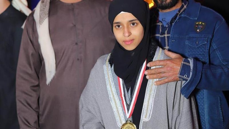 الطالبة لؤلؤة أثناء