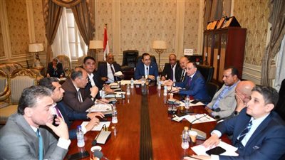 الشباب والرياضة تتعهد باستكمال تنجيل ملعب نادي إدكو خلال شهرين 