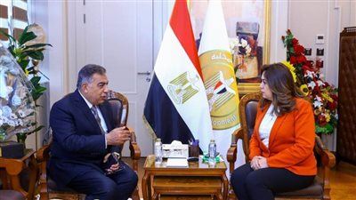 منال عوض تتابع مع محافظ الدقهلية الموقف التنفيذي لمبادرة «حياة كريمة» وملف التصالح 