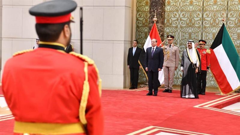 أمير الكويت يستقبل