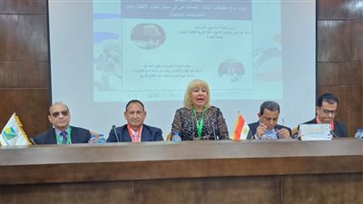 قاض في مؤتمر جامعة القاهرة يعرض التحديات القانونية والضمانات الأخلاقية لاستخدام الذكاء الاصطناعي في تعليم الطفولة المبكرة 
