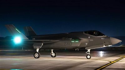 عاجل .. 9 طائرات أمريكية تهبط في إسرائيل محملة بمئات القنابل مضادة للتحصينات