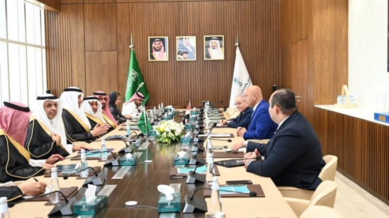 كامل الوزير خلال