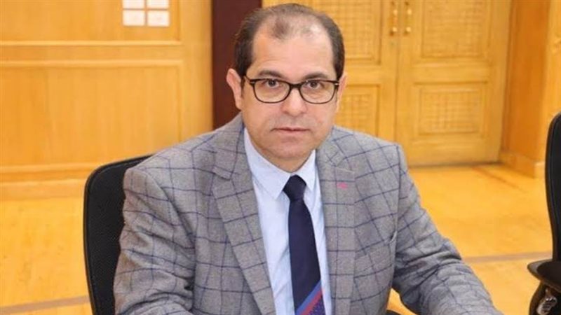 الدكتور يوسف عامر