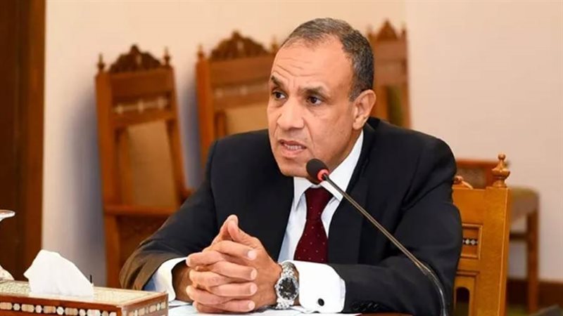 الدكتور بدر عبد العاطي