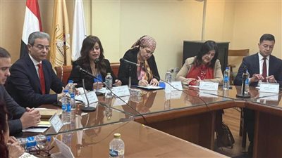 تفاصيل مائدة 