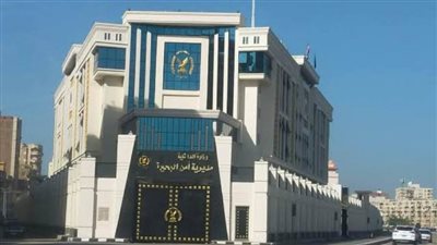 إصابة ضابط وخفير نظامي بحادث انقلاب سيارة شرطة بترعة بطريق 