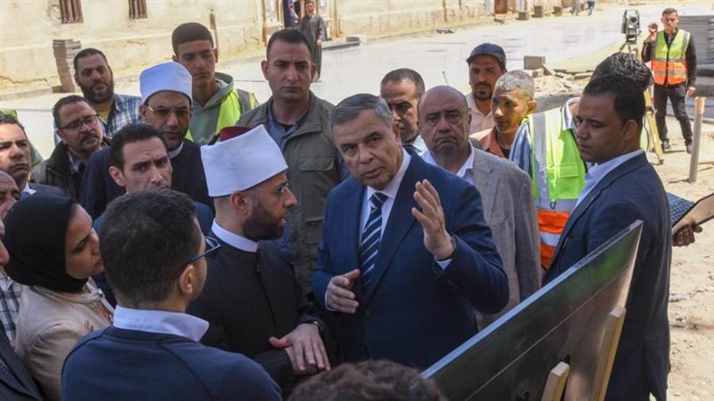 وزير الأوقاف ومحافظ