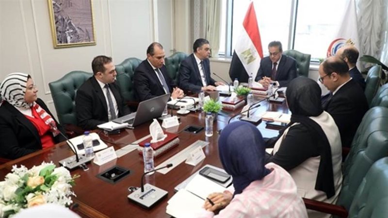 وزير الصحة خالد عبد