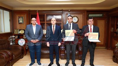 محافظ كفر الشيخ يُكرم مسؤولي الإعلانات والتسويق 