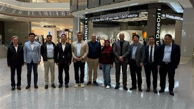 وزير الإسكان يتفقد منطقة الأعمال المركزية بمدينة 