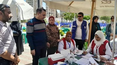 وكيل وزارة الصحة بالبحيرة يتفقد فعاليات الوحدةالمتنقلة لدعم صحة المرأة