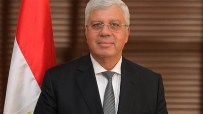 وزير التعليم العالي يغادر إلى الكويت للمشاركة في قمة كيو إس