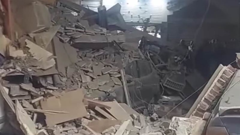 جانب من انهيار العقار