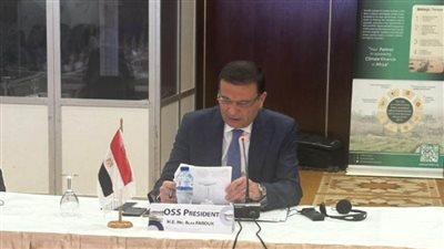 «فاروق» يدعو إلى التكاتف في مجالات مكافحة التصحر والحفاظ على خصوبة التربة والتكيف مع آثار التغيرات المناخية