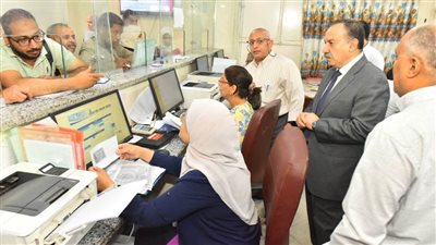 محافظ أسيوط يتفقد المراكز التكنولوجية ويوجه بتسهيل إجراءات التصالح 