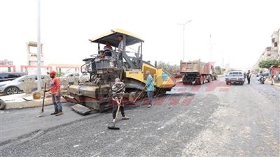 محافظ كفر الشيخ يتفقد رصف عدد من الشوارع 