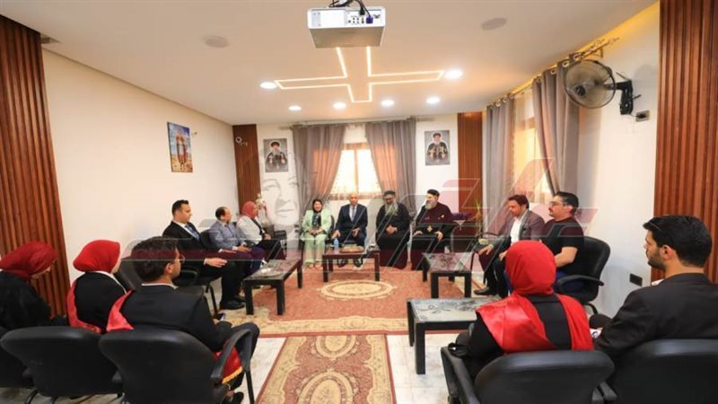 وفد الجامعة